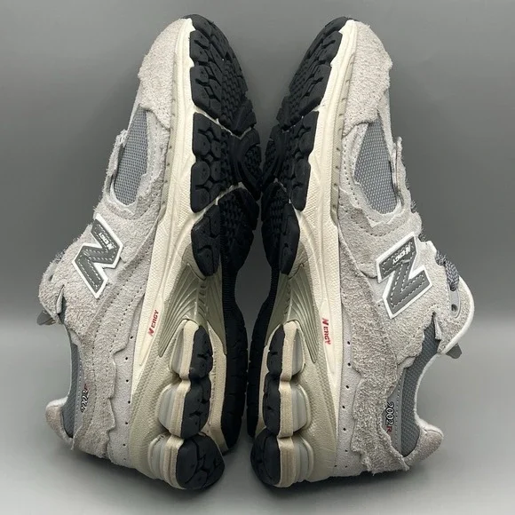 New Balance 2002R Gray Suede Y2K Runners - Men's Size 7 Women's Size 8.5 USED - Picture 6 of 8